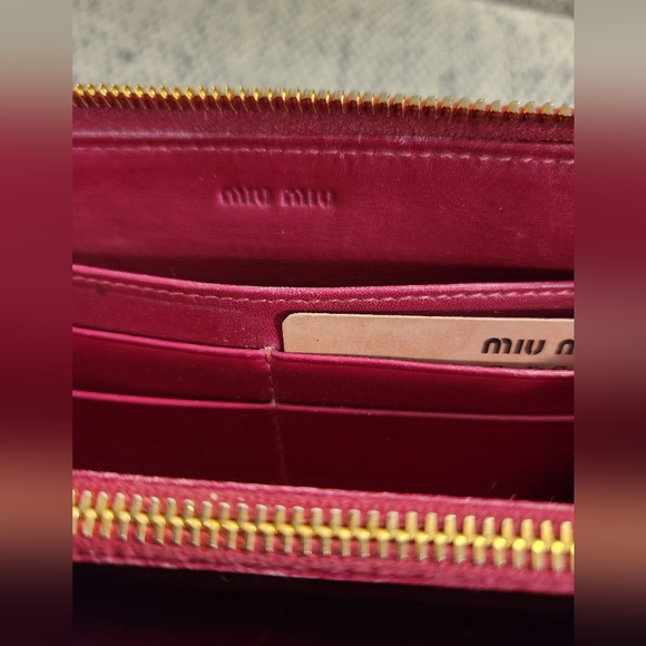 Miu Miu Croc Embossed St. Coco Lux Zip Wallet - Picture 10 of 14